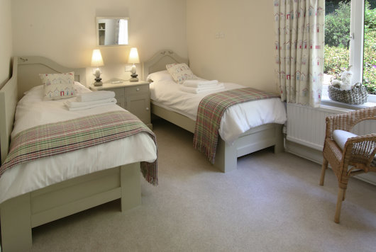 Twin bedroom, White Lodge Holiday Cottage, Herefordshire Twin bedroom, White Lodge Holiday Cottage, Herefordshire